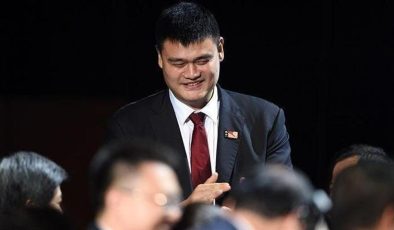 Eski NBA yıldızı Yao Ming Çin Basketbol Federasyonu'ndan istifa etti