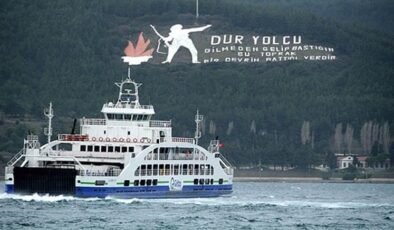Çanakkale'de bazı feribot seferlerine fırtına engeli